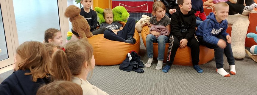 Wizyta uczniów klasy 1a w Bibliotece Miejskiej w Sochaczewie